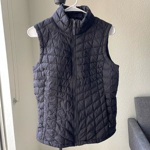 The North Face Women's Thermoball Vest Black Size Small